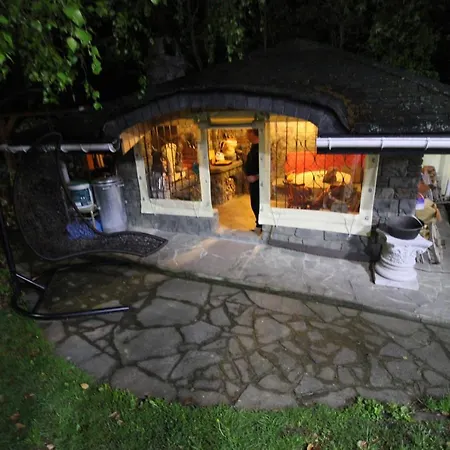 Alexander بيت ضيافة Habura