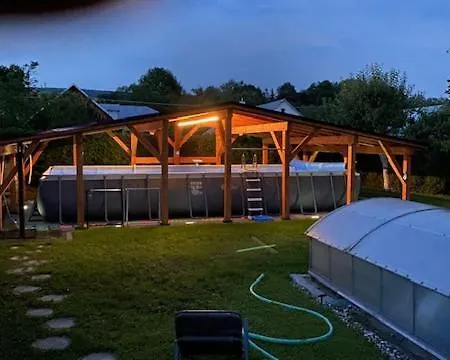 Alexander بيت ضيافة *