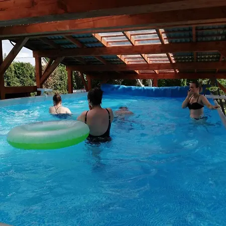 Alexander بيت ضيافة *