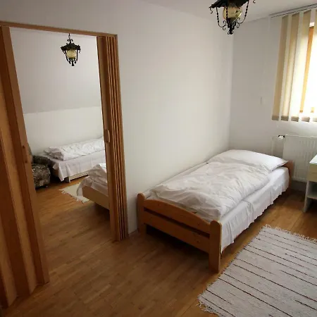 بيت ضيافة Alexander Habura