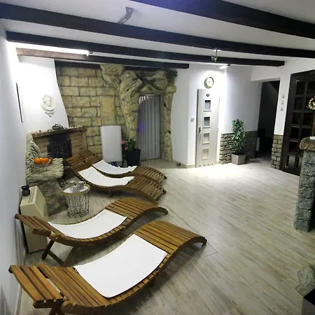 Alexander Guest house