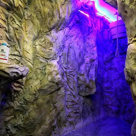 Alexander Guest house